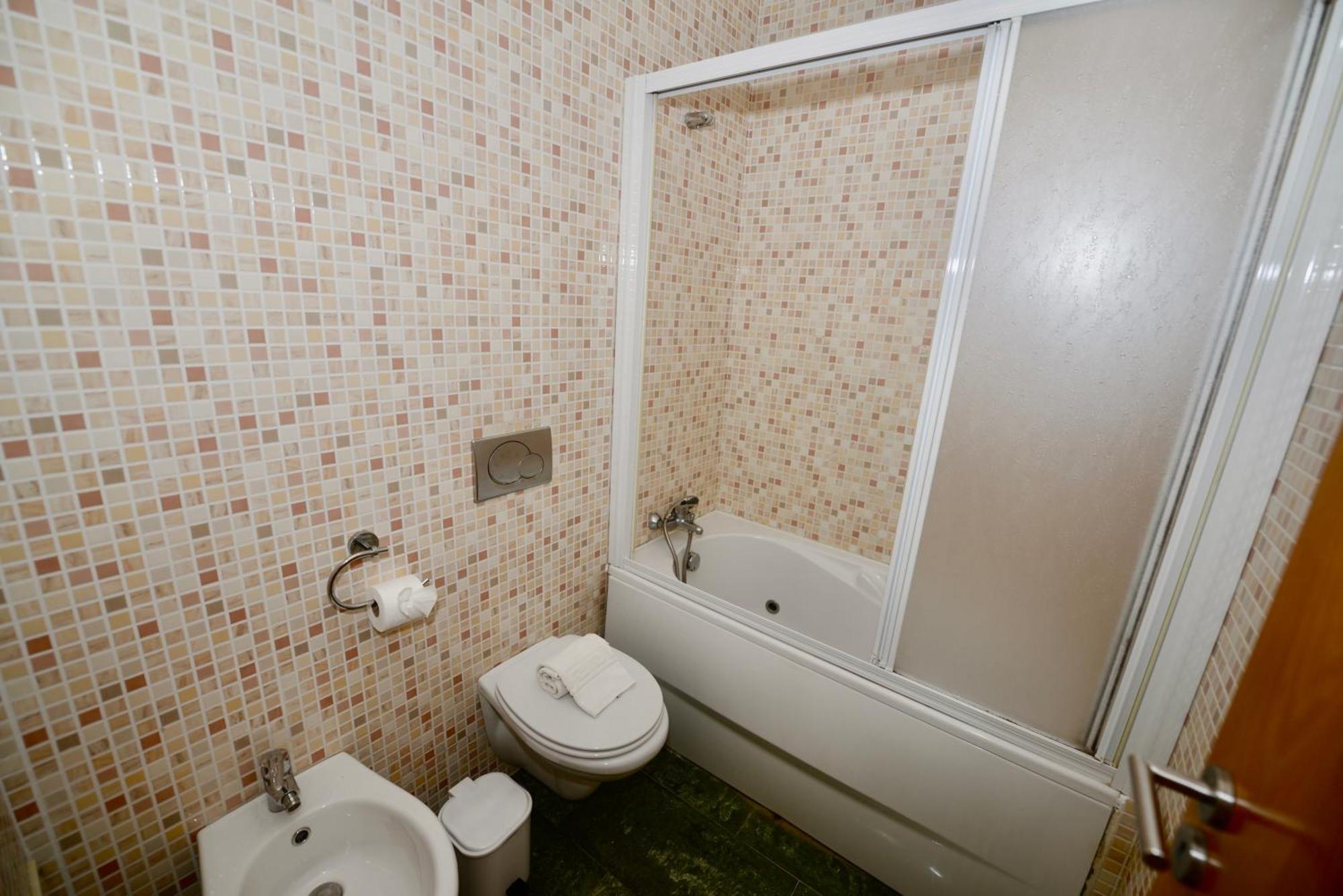 Pebble - 1 Bedroom Apartment Sleeps 5 With Pool & Tennis Court Sao Martinho do Porto Ngoại thất bức ảnh