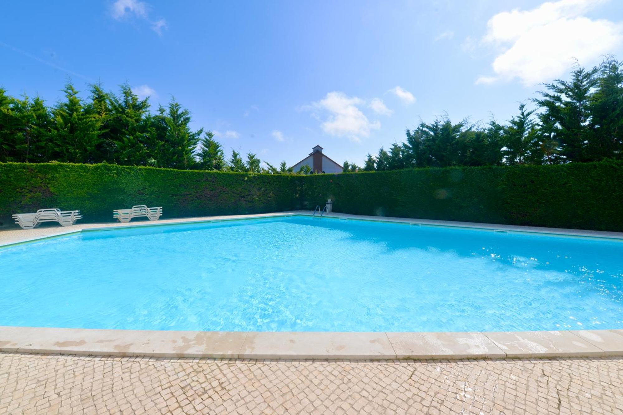 Pebble - 1 Bedroom Apartment Sleeps 5 With Pool & Tennis Court Sao Martinho do Porto Ngoại thất bức ảnh